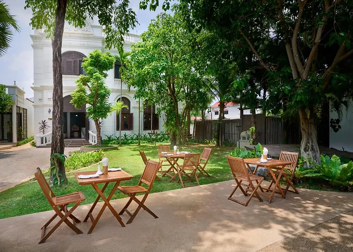 The Embassy Angkor & 5* Siem Reap